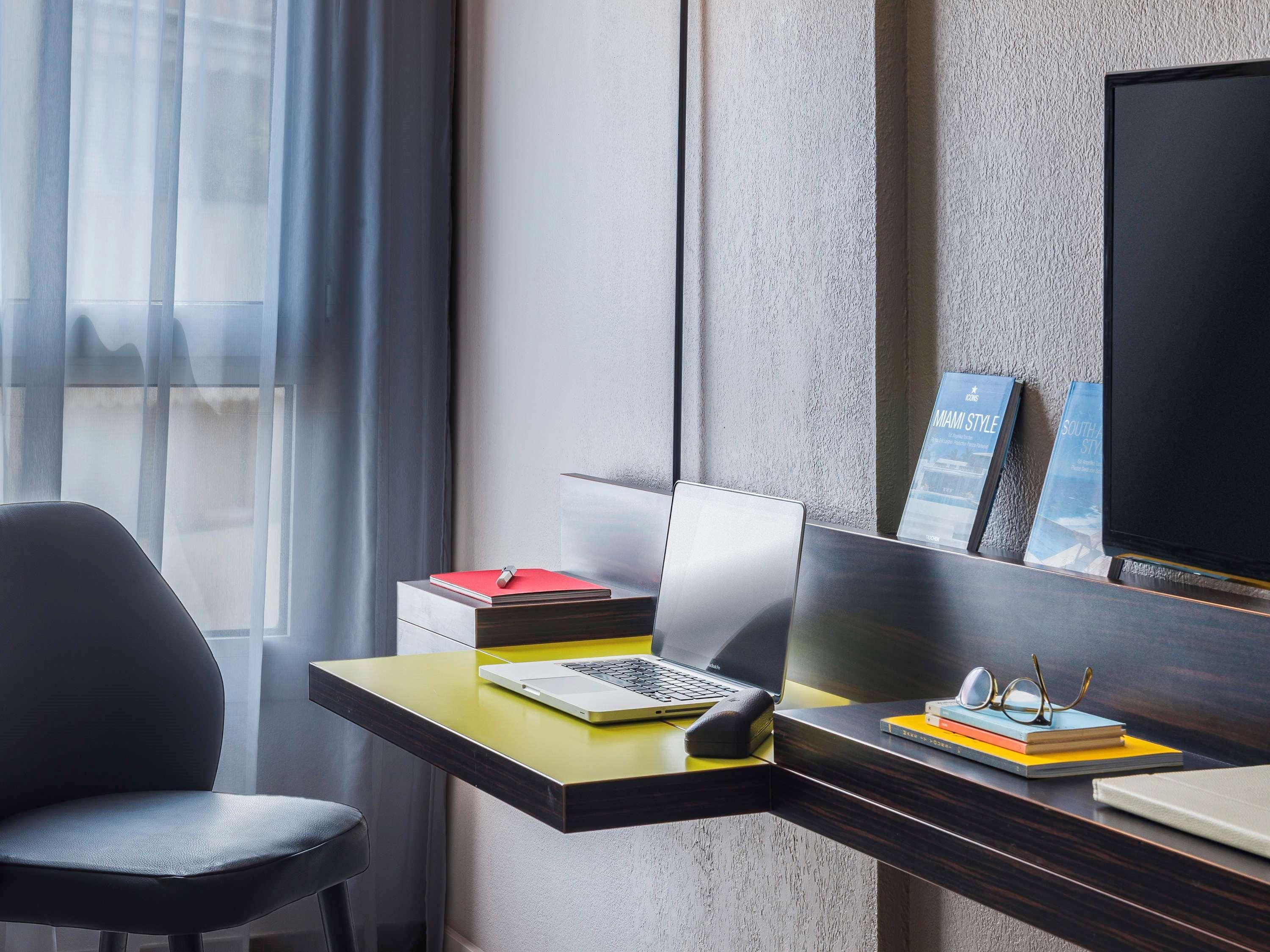 Ibis Styles Nice Centre Port Esterno foto