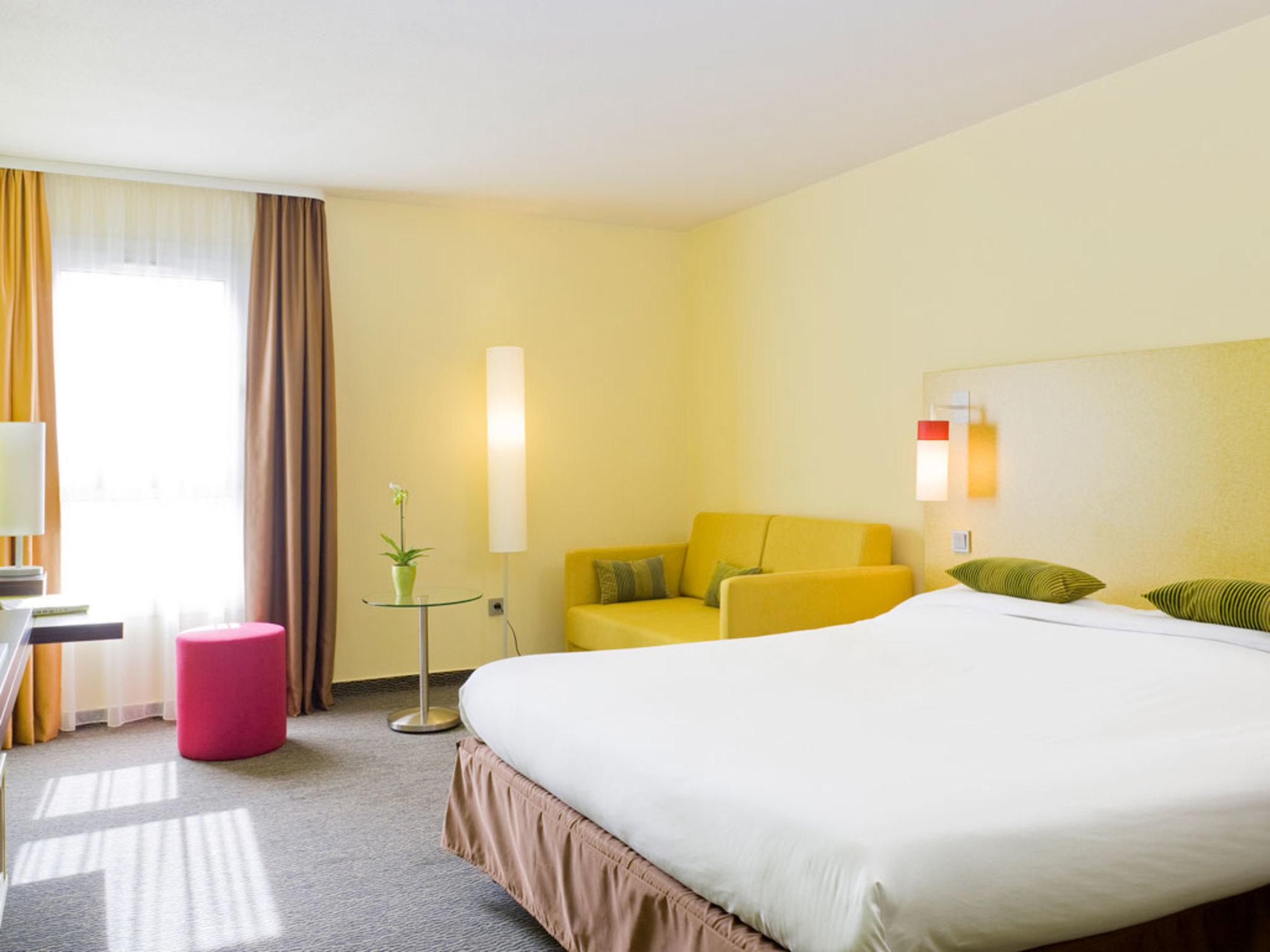 Ibis Styles Nice Centre Port Esterno foto