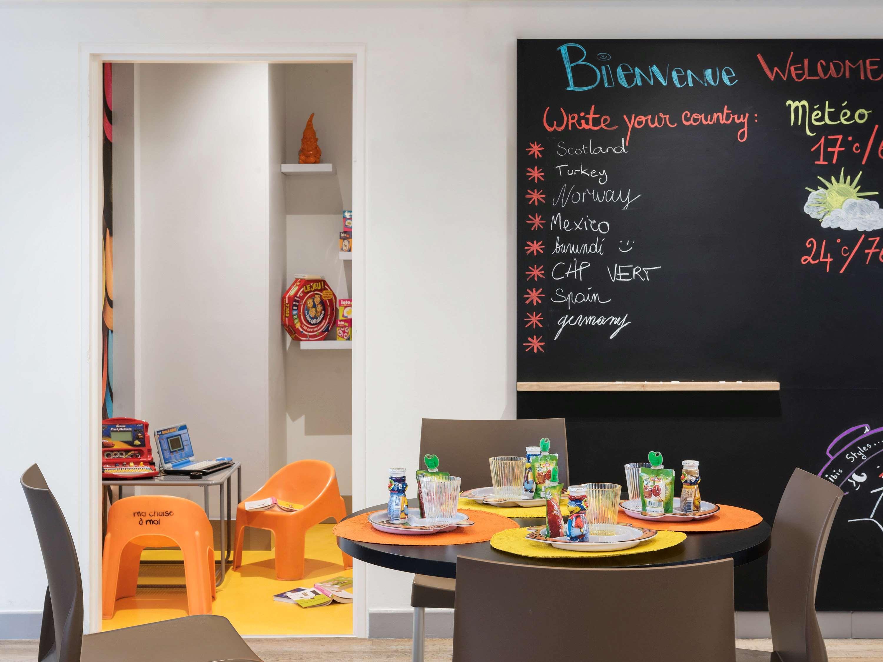 Ibis Styles Nice Centre Port Esterno foto