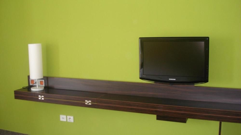 Ibis Styles Nice Centre Port Esterno foto